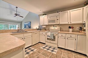 Harbor Springs Condo w/ Fireplace Near Skiing!