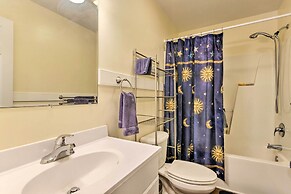 Beech Mountain Home w/ Covered Deck, Near Skiing!