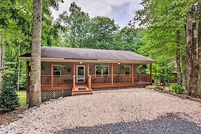 Beech Mountain Home w/ Covered Deck, Near Skiing!