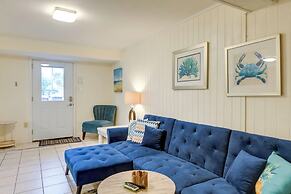 2 Blocks to Bay: Cabana Breeze' Rockport Rental!