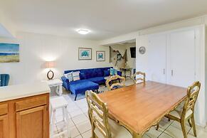 2 Blocks to Bay: Cabana Breeze' Rockport Rental!