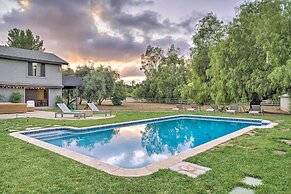 Family Retreat - Private Tennis Court & Game Room