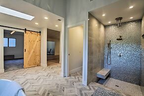 Family Retreat - Private Tennis Court & Game Room