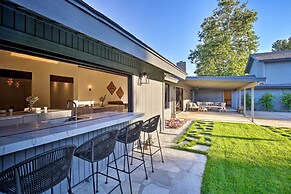 Family Retreat - Private Tennis Court & Game Room