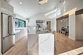 Family Retreat - Private Tennis Court & Game Room