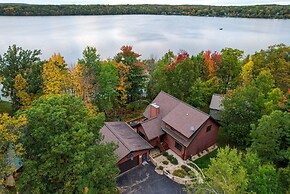 Lakefront Wisconsin Cabin With Boat Dock!