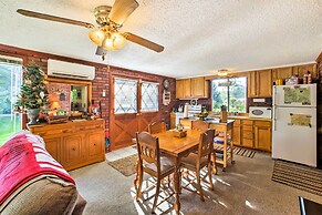 Cozy Waterfront Cottage w/ Deck on White River!