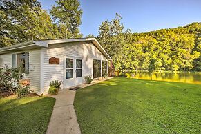 Cozy Waterfront Cottage w/ Deck on White River!