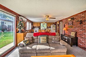 Cozy Waterfront Cottage w/ Deck on White River!