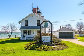 Sodus Point Vacation Rental: Steps to Lake Ontario