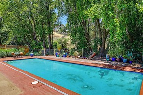 Novato Getaway: Pool, Hot Tub, Near SF Bay!