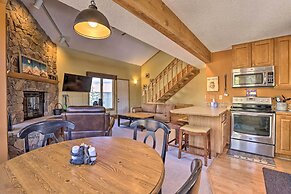 Townhome w/ Club Access on Shuttle Stop