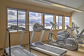 Townhome w/ Club Access on Shuttle Stop