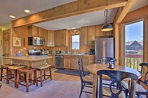 Townhome w/ Club Access on Shuttle Stop