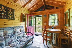 Custom-built Clarklake Cabin: Sauna & Cold Plunge!