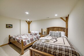 Custom-built Clarklake Cabin: Sauna & Cold Plunge!