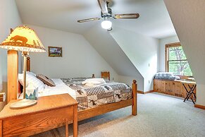 Custom-built Clarklake Cabin: Sauna & Cold Plunge!