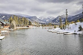 Direct Beach Access: Grand Lake Cabin w/ Deck!