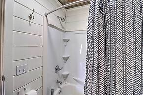 Cheery Pet-friendly Studio w/ Shared Fire Pit