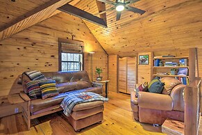 Luxury Pearcy Cabin w/ 5 Private Acres + Hot Tub!