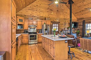 Luxury Pearcy Cabin w/ 5 Private Acres + Hot Tub!