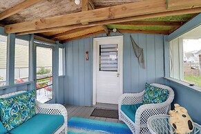 Deck & Indian River Bay Views: Coastal Cottage