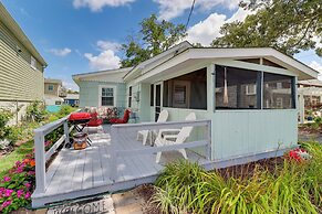 Deck & Indian River Bay Views: Coastal Cottage