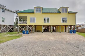Orange Beach Family Duplex w/ Deck < 1 Mi to Shore