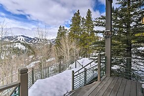 4 Mi to Skiing: Breckenridge Mountain Retreat!