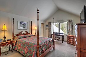 4 Mi to Skiing: Breckenridge Mountain Retreat!