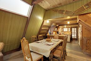 Quaint + Rustic A-frame < 5 Mi to Plumas-eureka!