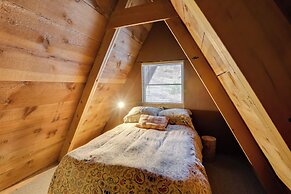 Quaint + Rustic A-frame < 5 Mi to Plumas-eureka!