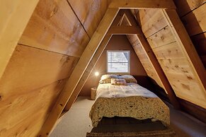 Quaint + Rustic A-frame < 5 Mi to Plumas-eureka!