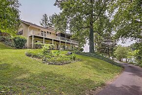 Lake Chatuge Retreat w/ Dock & Mtn Views!