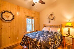 Cabin by the River: Visited by Treehouse Masters!