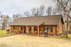 Cabin by the River: Visited by Treehouse Masters!