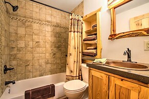 Cabin by the River: Visited by Treehouse Masters!