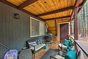 A-frame Pinetop Lakeside Cabin Under the Pines!