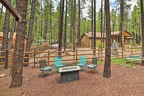 A-frame Pinetop Lakeside Cabin Under the Pines!