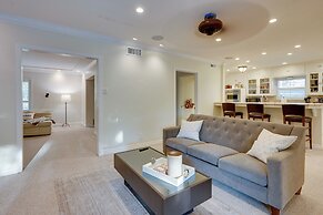 Bakersfield Oasis: Sweet Tropical Pool Setup!