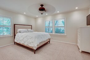 Bakersfield Oasis: Sweet Tropical Pool Setup!