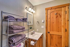 Hungry Horse Cabin: 11 Mi to Glacier National Park