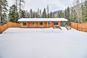 Hungry Horse Cabin: 11 Mi to Glacier National Park