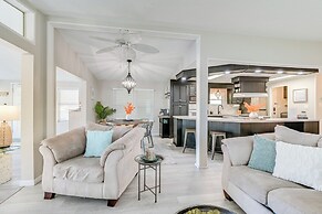 Deck & Pool Access: Myrtle Beach Getaway