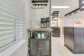 Deck & Pool Access: Myrtle Beach Getaway