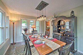3 Mi to Lake Desoto: Home w/ Furnished Deck!