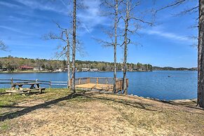 3 Mi to Lake Desoto: Home w/ Furnished Deck!