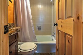 Cozy Beech Mountain Family Retreat w/ 2 Decks!