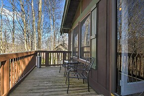 Cozy Beech Mountain Family Retreat w/ 2 Decks!