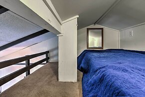 Cozy Beech Mountain Family Retreat w/ 2 Decks!